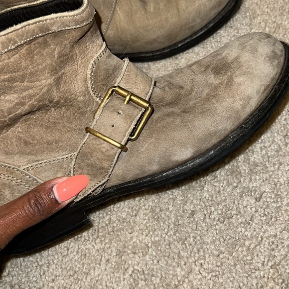 BURBERRY SOFT SUEDE MOTO BOOTIE - Picture 9 of 16